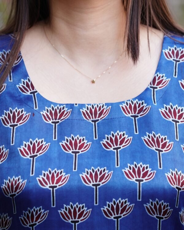 Women's Blue Printed Cotton Short Kurti