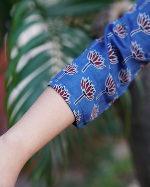 Women's Blue Printed Cotton Short Kurti
