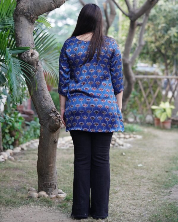 Women's Blue Printed Cotton Short Kurti