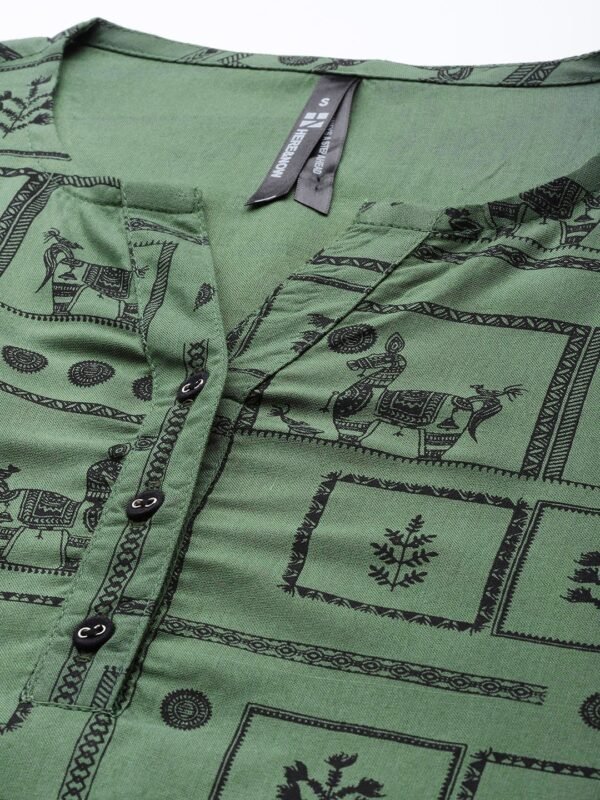 WhatsApp Image 2026-05-26 at 4.00.32 PM (9) Women's Green Printed Short Kurti
